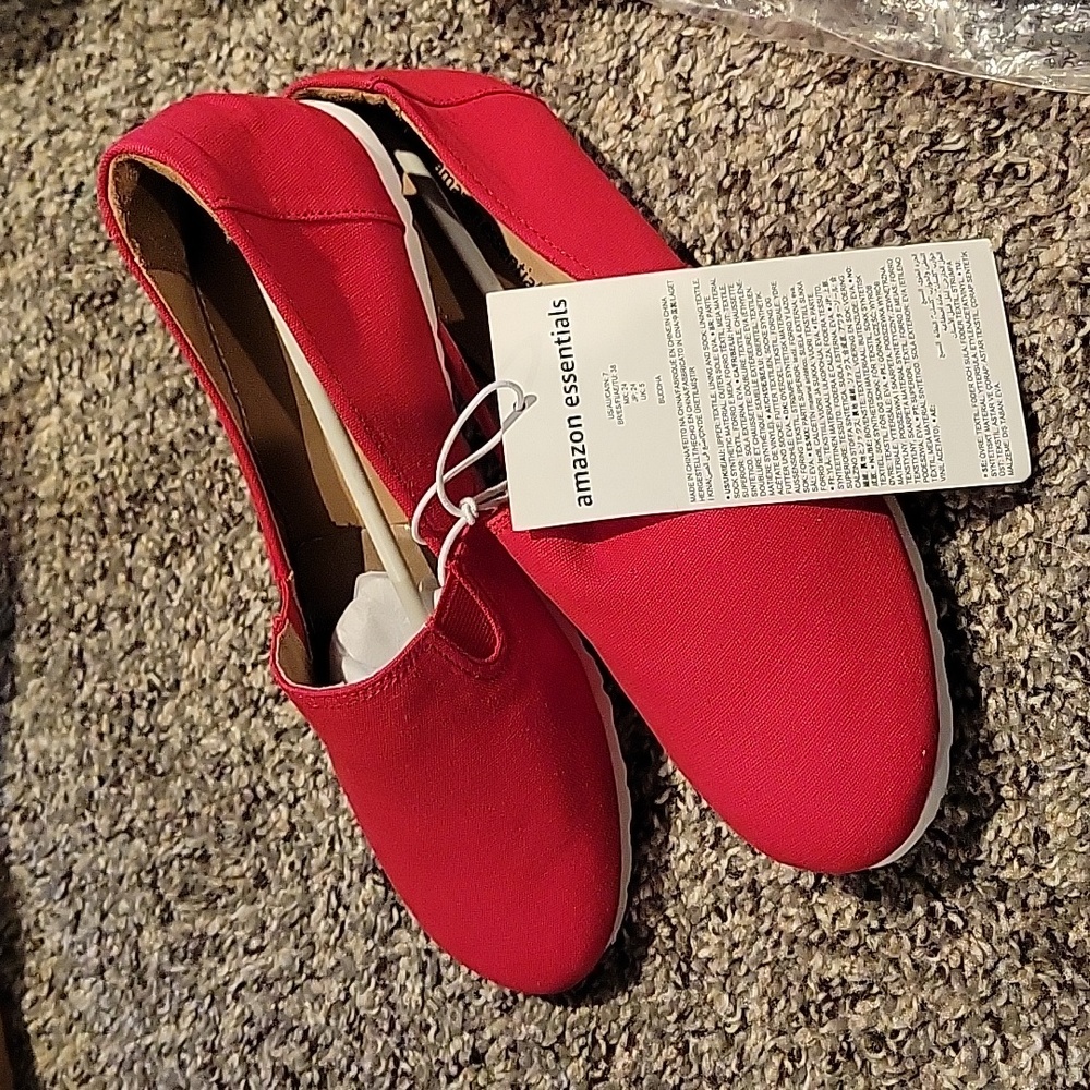 Red slip on size 7 NWT amazon